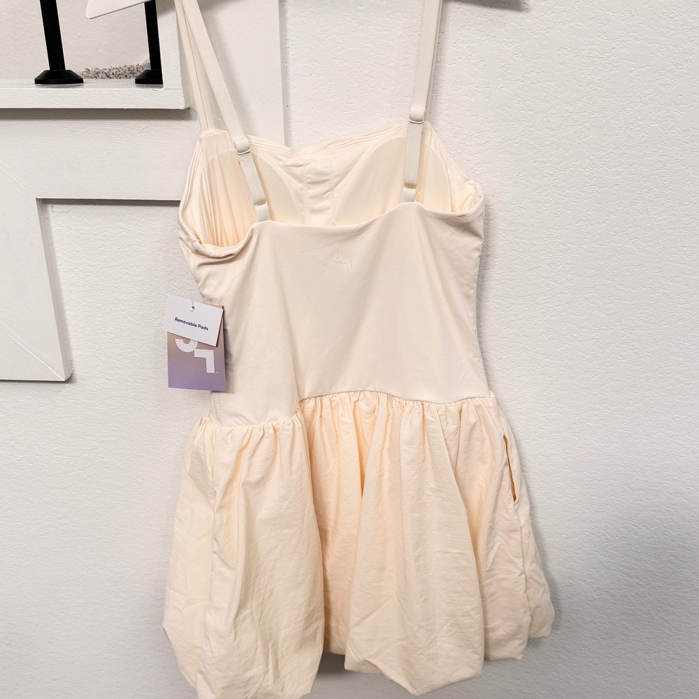 JoyLab Standard Fit Active Dress Cream Small Built-in Shorts Pockets NWT - Picture 8 of 8